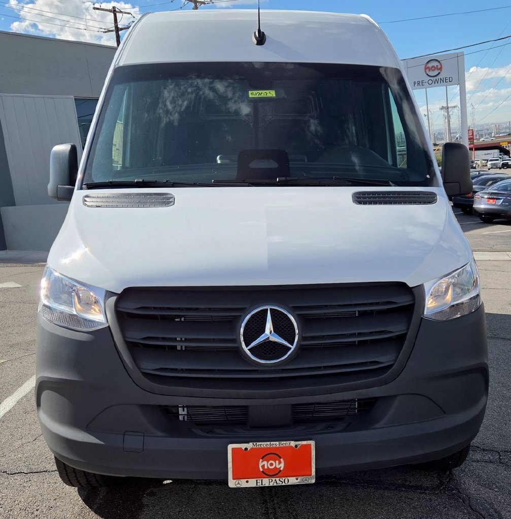 Used 2026 Mercedes-Benz Sprinter 2500 image 4