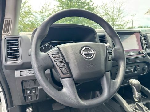 Used 2024 Nissan Frontier S AWD/4WD image 11