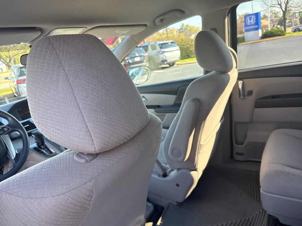 Used 2015 Honda Odyssey LX image 19