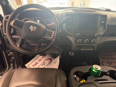 Used 2022 RAM 3500 Tradesman w/ Chrome Appearance Group AWD/4WD image 15