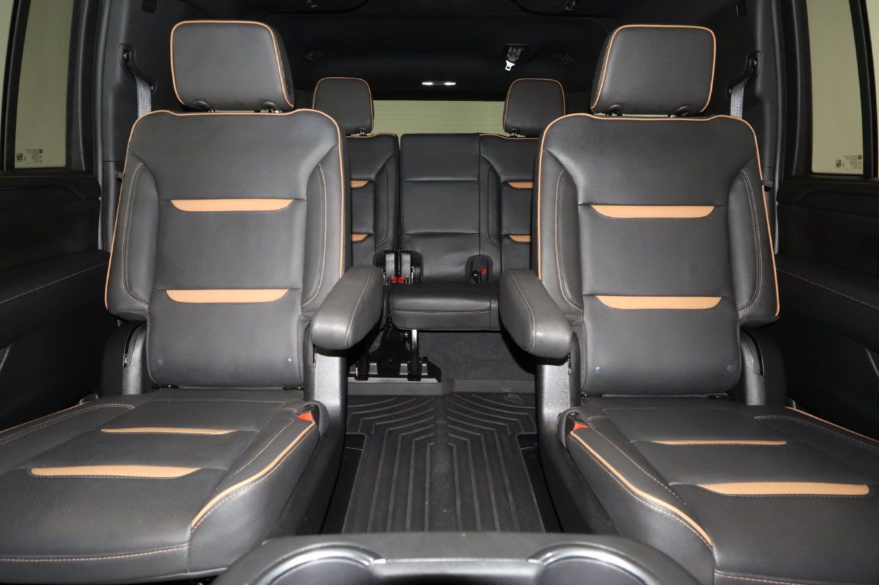 Used 2024 GMC Yukon XL AT4 w/ AT4 Premium Plus Package AWD/4WD image 33