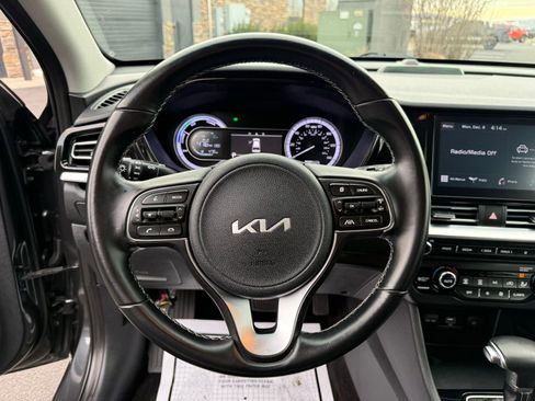 Used 2022 Kia Niro LXS image 15