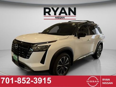 New 2026 Nissan Pathfinder Platinum AWD/4WD image 1