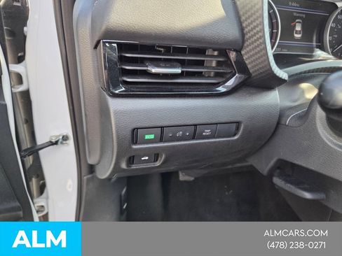 Used 2024 Nissan Sentra SV FWD image 30