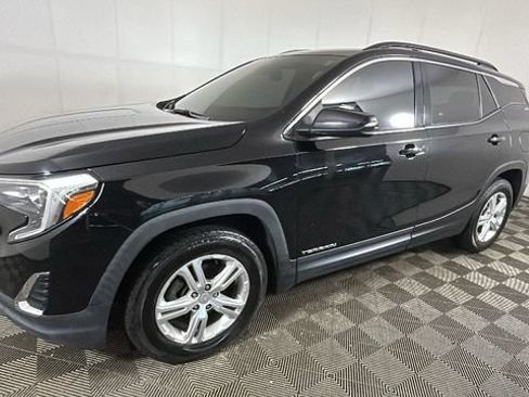 Used 2020 GMC Terrain SLE w/ Driver Convenience Package AWD/4WD image 6