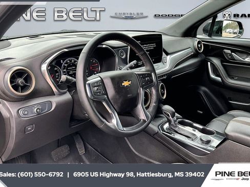 Used 2025 Chevrolet Blazer Premier w/ Enhanced Convenience Package image 12