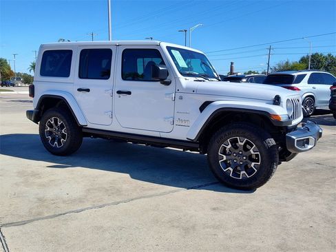 Used 2024 Jeep Wrangler Sahara w/ Technology Group image 12