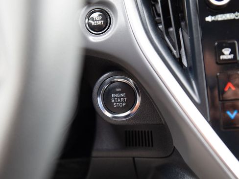 Used 2024 Subaru Crosstrek 2.0i Premium image 12