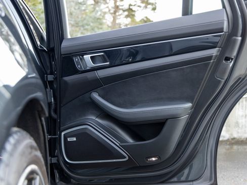 Certified 2023 Porsche Panamera image 48