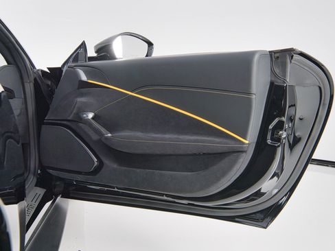Certified 2021 Ferrari Roma RWD image 22