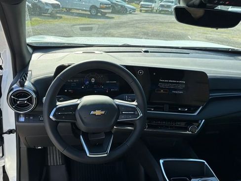 New 2026 Chevrolet Equinox LT w/ Safety and Technology Package FWD image 26