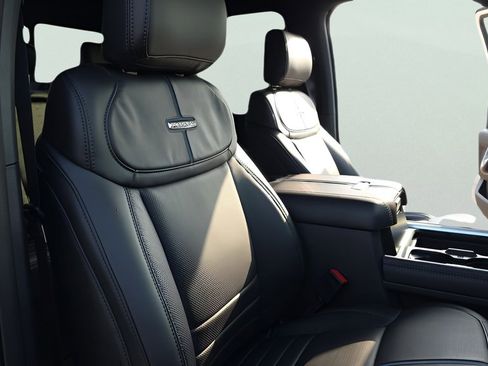 New 2026 Ford F250 Platinum image 18