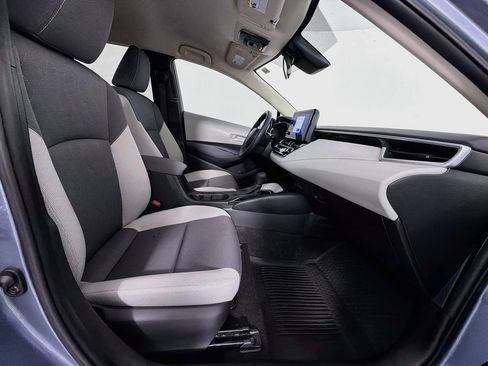 Used 2024 Toyota Corolla LE w/ LE Convenience Package FWD image 30