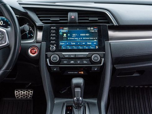 Certified 2019 Honda Civic Touring image 25