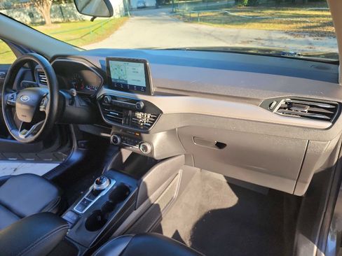 Used 2020 Ford Escape SEL image 40