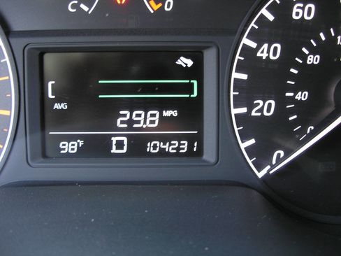 Used 2017 Nissan Sentra S w/ S Style Package image 11