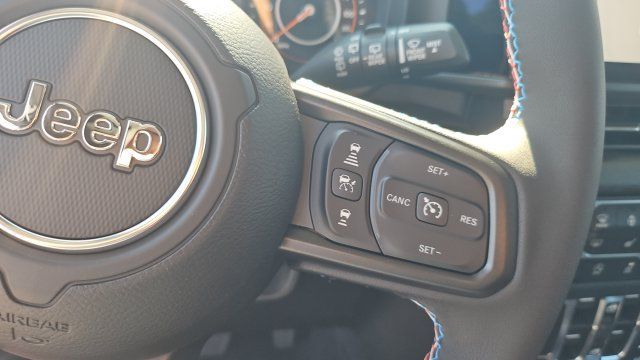 New 2026 Jeep Wrangler Unlimited Sport w/ Dual Top Group AWD/4WD image 10