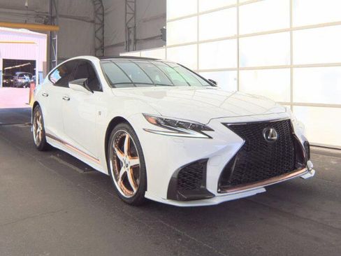 Used 2018 Lexus LS 500 F Sport w/ Accessory Package (Z1) AWD/4WD image 3