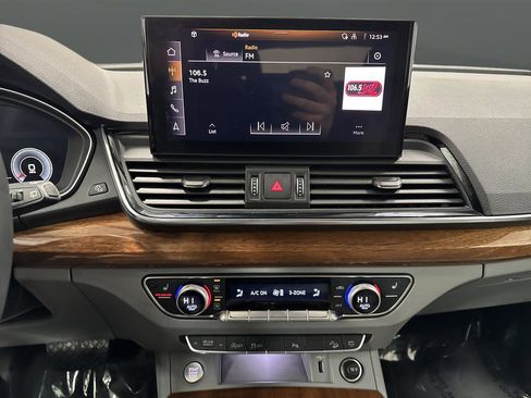 Used 2023 Audi Q5 2.0T Premium Plus w/ Premium Plus Package image 9