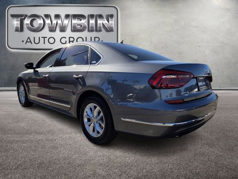 Used 2017 Volkswagen Passat 1.8T S image 7