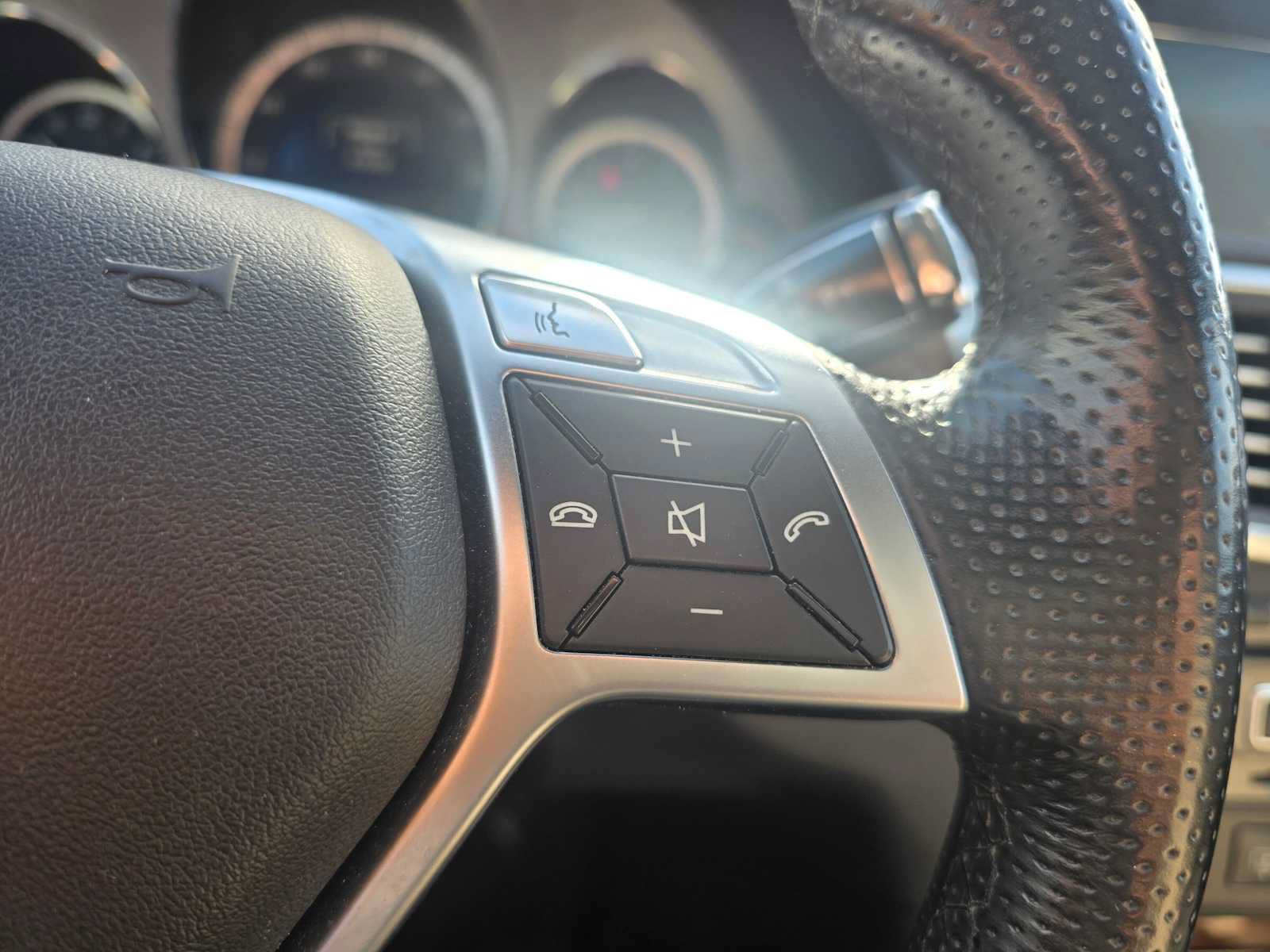 Used 2013 Mercedes-Benz E 350 Sedan image 30