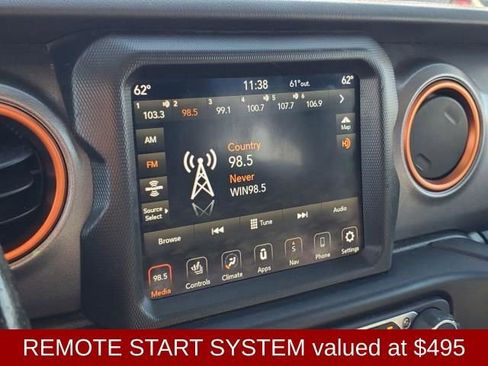 Used 2022 Jeep Gladiator Mojave w/ Cold Weather Group image 17