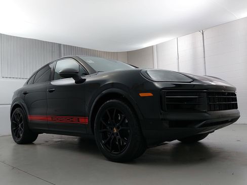 Used 2026 Porsche Cayenne Coupe image 9