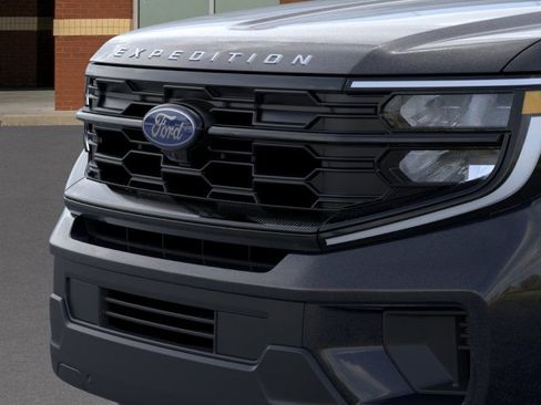 New 2025 Ford Expedition Max Active image 17