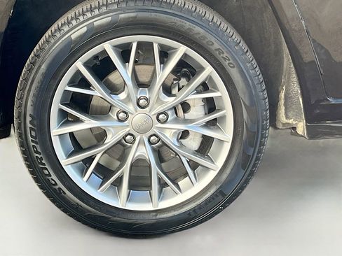 Used 2023 Jeep Grand Cherokee Summit image 34