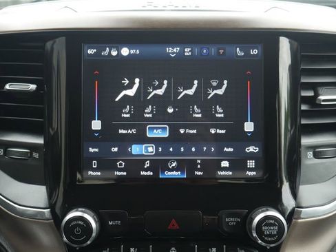 Used 2022 RAM 1500 Laramie AWD/4WD image 24