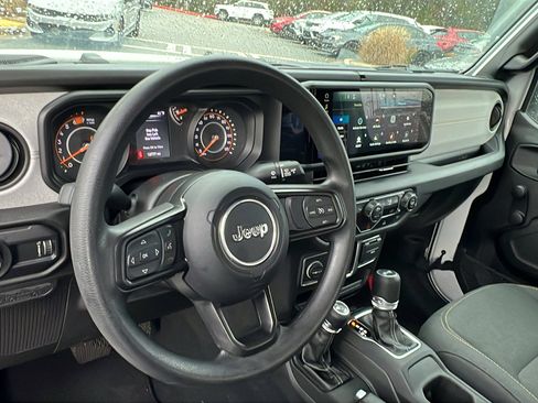 Used 2024 Jeep Wrangler Sport image 23