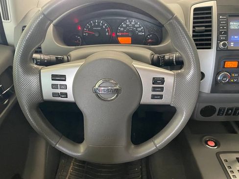 Certified 2020 Nissan Frontier SV w/ Midnight Edition Floor Mats RWD image 13