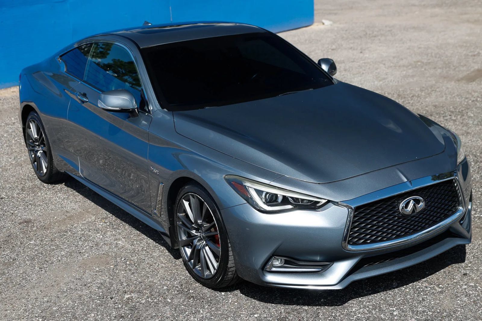 Used 2017 INFINITI Q60 Red Sport 400 AWD/4WD image 9