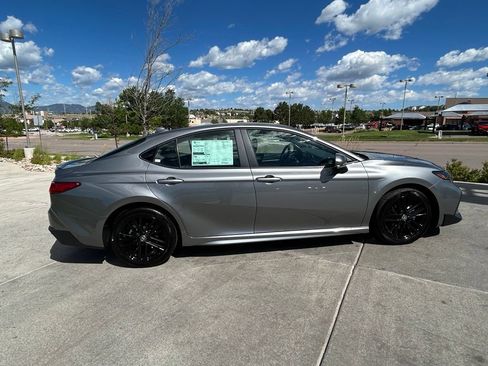 Used 2026 Toyota Camry SE FWD image 9