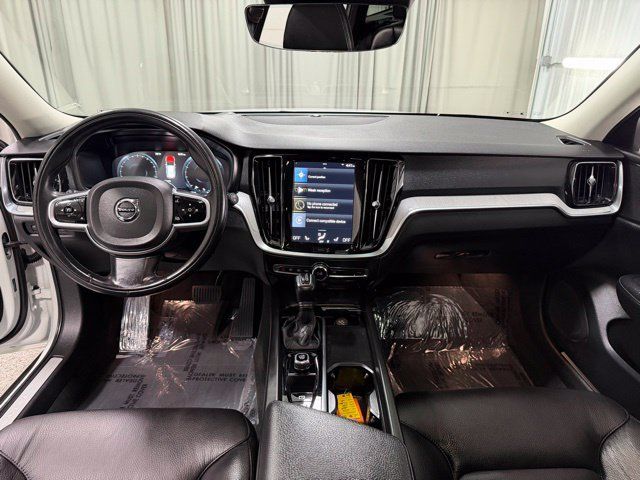Used 2022 Volvo V60 T5 Cross Country w/ Advanced Package AWD/4WD image 13