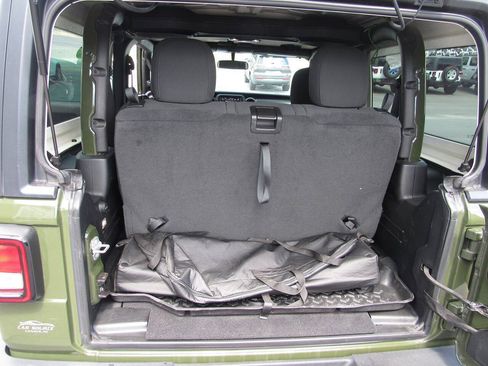 Used 2020 Jeep Wrangler Sport AWD/4WD image 16