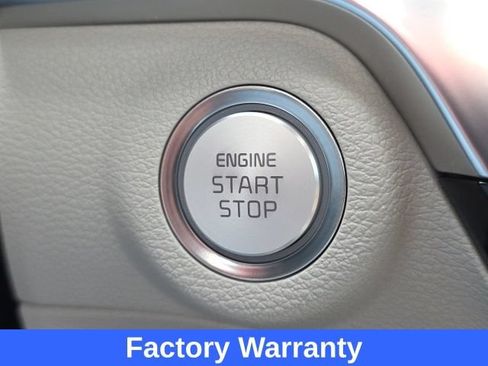 Used 2024 Kia Telluride SX w/ Towing Package FWD image 16