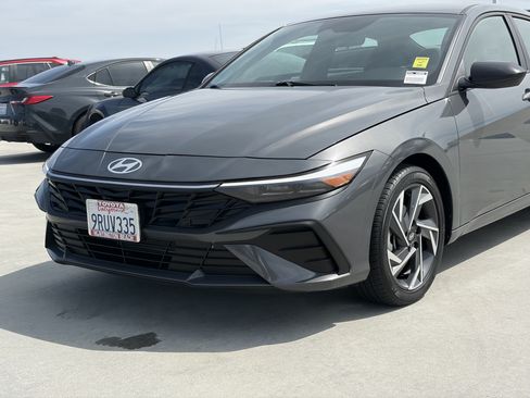 Used 2025 Hyundai Elantra Sport w/ Cargo Package FWD image 7