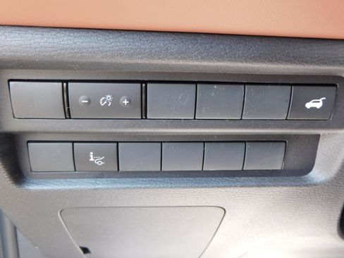 Used 2025 Mitsubishi Outlander SEL image 16