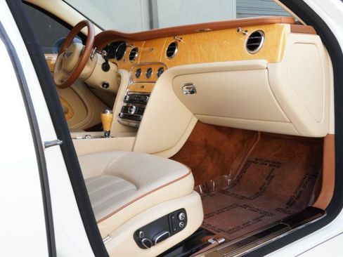 Used 2012 Bentley Mulsanne RWD image 53
