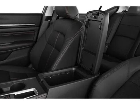 Used 2022 Nissan Altima 2.5 SR FWD image 17
