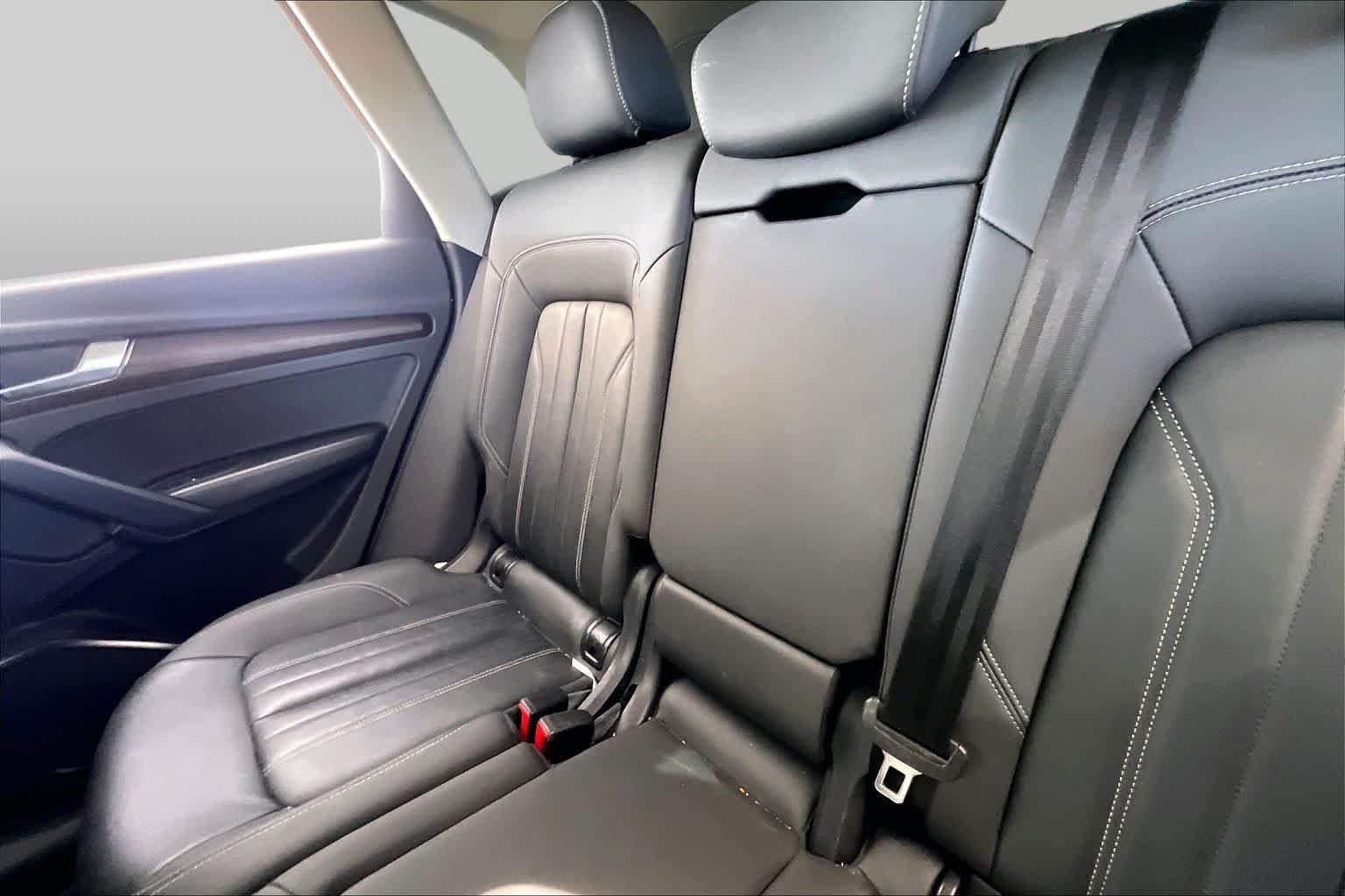 Used 2021 Audi Q5 2.0T Premium w/ Convenience Package AWD/4WD image 21