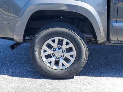 Used 2018 Toyota Tacoma SR5 image 5