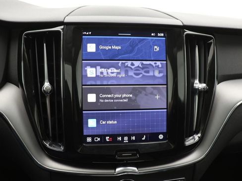 Used 2025 Volvo XC60 B5 Core image 25