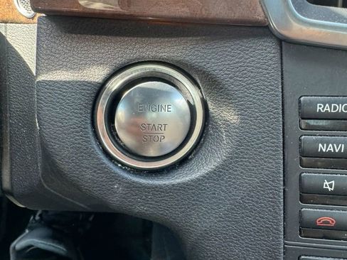 Used 2013 Mercedes-Benz E 350 Sedan image 26