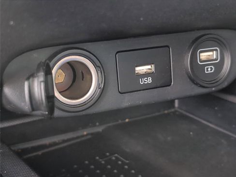 Used 2021 Hyundai Elantra SEL w/ Convenience + Premium Package image 24