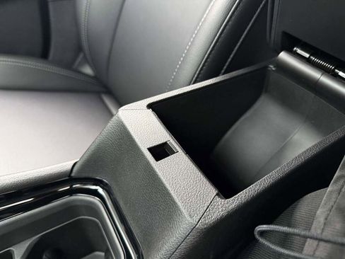 New 2026 Jeep Compass Limited image 34