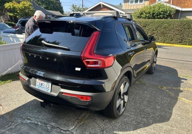 Used 2023 Volvo XC40 Recharge Ultimate w/ Protection Package Premier AWD/4WD image 4