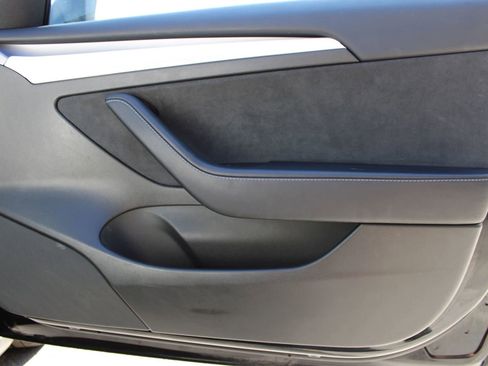 Used 2022 Tesla Model 3 Performance image 13