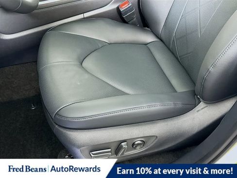 New 2026 Toyota Highlander Platinum image 10